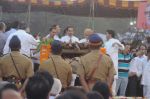 at Bal Thackeray funeral in Mumbai on 18th Nov 2012 (336).JPG